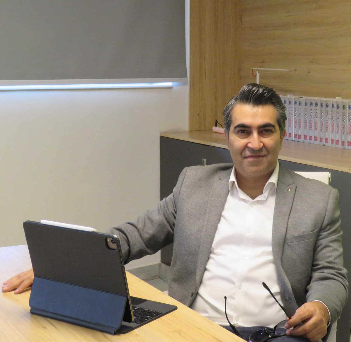 CEO - Buch International Hospital